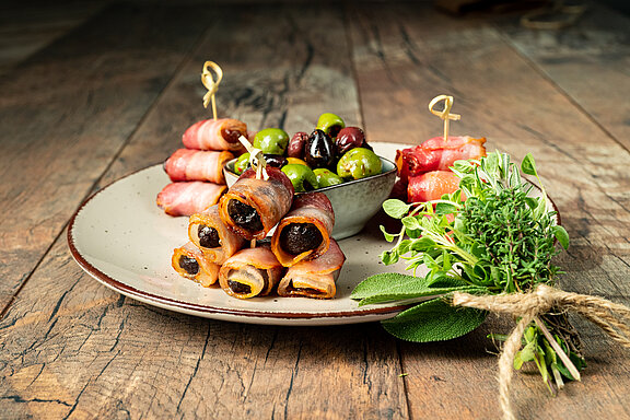 Tapas - Tasty fruits wrapped in hearty bacon